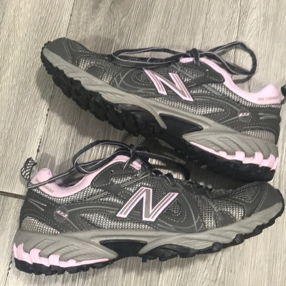 New Balance 573 Athletic Gray/Lavender Shoes        size 7.5 - Picture 1 of 9